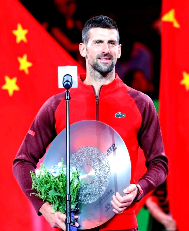 九游app下载最新版本-德约科维奇迎来二十赛季出色发挥，热火观众热烈欢呼！